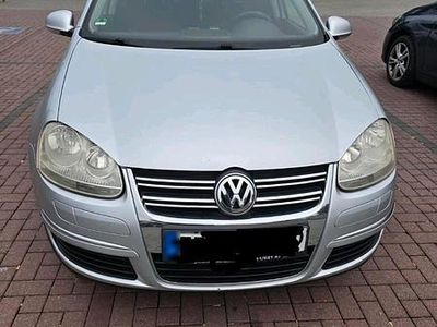 Gebraucht VW Jetta 102 PS (75 kW) 2006 Silber Limousine