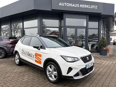 Gebraucht Seat Arona Xperience 116 PS (85 kW) 2025 Weiß / magnetic grau metallic (dach) (metallic) SUV