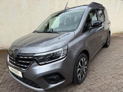 Neu Renault Kangoo Techno 131 PS (96 kW) 2026 Grau Van / Kleinbus