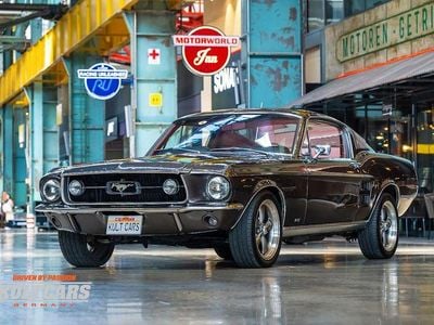 Usata Ford Mustang Fastback 200 CV (147 kW) 1967 Grigio