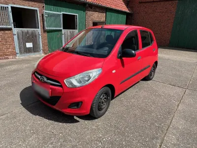 Gebraucht Hyundai i10 69 PS (50 kW) 2011 Rot Kleinwagen