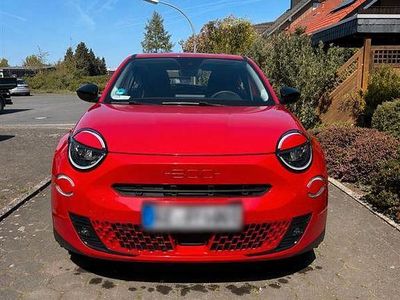 Second-hand Fiat 600E Red 114 kW (156 CP) 2023 Roșu Berlinǎ