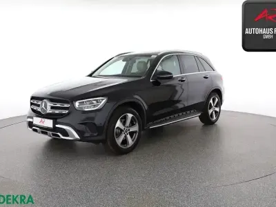 Gebraucht Mercedes GLC220 Exclusive 194 PS (142 kW) 2021 Schwarz SUV