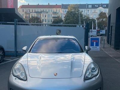 Porsche Panamera 4S