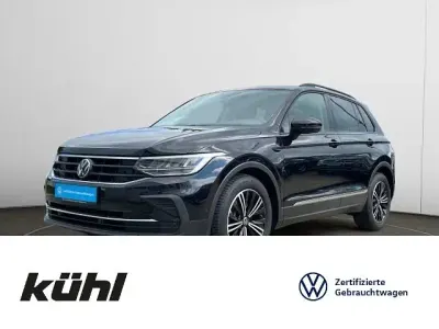 Gebraucht VW Tiguan Sport 190 PS (139 kW) 2022 Deep black perleffekt SUV