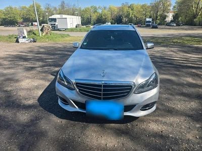 Second-hand Mercedes 220 170 CP (125 kW) 2015 Argintiu Break