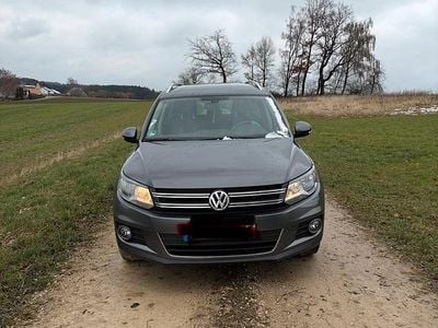 Gebraucht VW Tiguan 140 PS (102 kW) 2014 Grau SUV