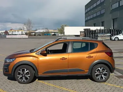 Gebraucht Dacia Sandero Comfort 91 PS (66 kW) 2021 Gold Limousine