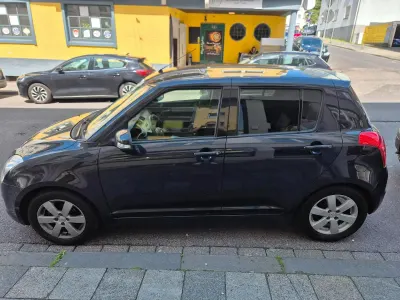 Gebraucht Suzuki Swift Snow 92 PS (67 kW) 2010 Schwarz Kleinwagen