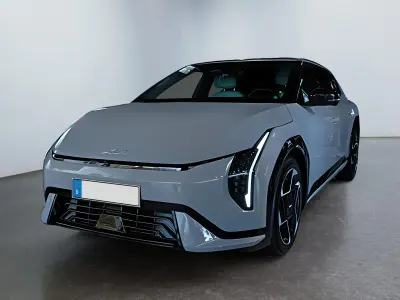 Neu Kia EV4 Air 150 kW (204 PS) 2026 Waehlbar Limousine