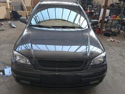 Gebraucht Opel Astra 136 PS (100 kW) 1999 Schwarz Kombi