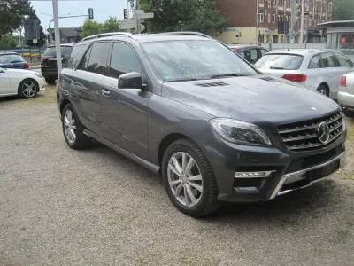 Gebraucht Mercedes ML350 258 PS (189 kW) 2015 Grau SUV