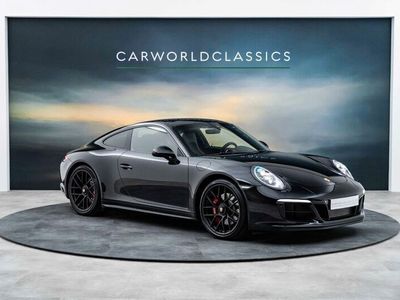Porsche 911 Carrera 4 GTS