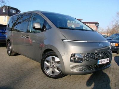 Usata Hyundai Staria Prime 177 CV (130 kW) 2023 Verde Monovolume