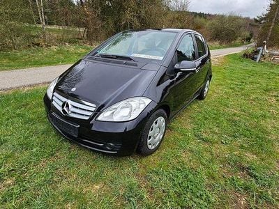 Usata Mercedes A180 109 CV (80 kW) 2012 Nero Berlina