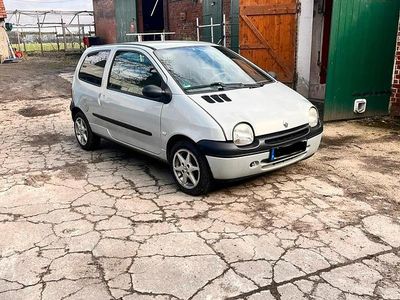 Gebraucht Renault Twingo 58 PS (42 kW) 2005 Silber Kleinwagen