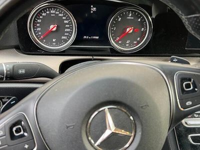 Mercedes E220