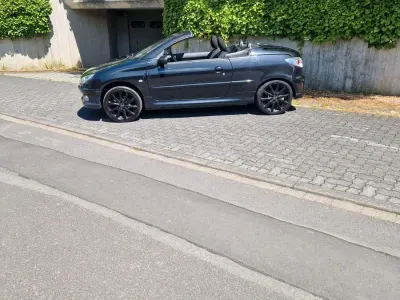 Gebraucht Peugeot 206 109 PS (80 kW) 2005 Schwarz Cabrio