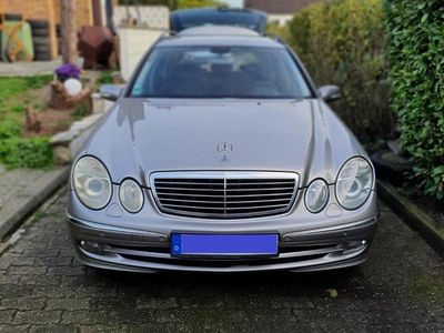 Gebraucht Mercedes E320 Avantgarde 224 PS (164 kW) 2005 Andere farben Kombi