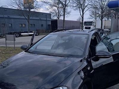 Gebraucht VW Golf VII Trendline 110 PS (80 kW) 2016 Schwarz Kombi
