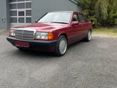 Gebraucht Mercedes 190 109 PS (80 kW) 1991 Rot Limousine
