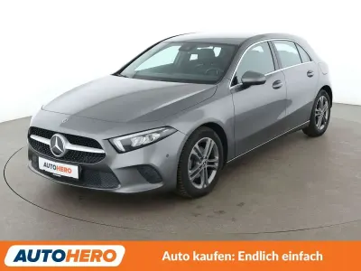 Gebraucht Mercedes A180 116 PS (85 kW) 2018 Mountaingrau Limousine