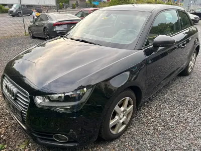 Usata Audi A1 105 CV (77 kW) 2011 Nero Utilitaria