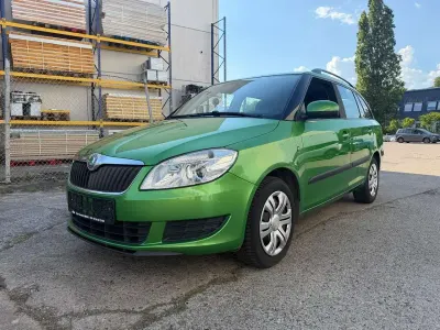 Gebraucht Skoda Fabia Ambition 86 PS (63 kW) 2012 Rallye green metallic Kombi