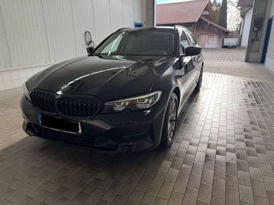 Gebraucht BMW 320 Luxury Line 190 PS (139 kW) 2020 Schwarz Kombi