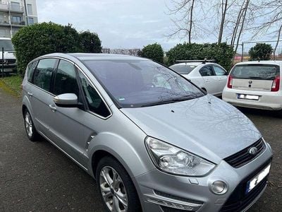 Gebraucht Ford S-MAX Titanium 145 PS (106 kW) 2010 Silber Van / Kleinbus