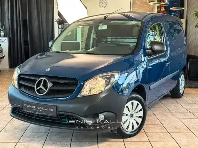 Gebraucht Mercedes Citan 111 116 PS (85 kW) 2020 Blau Van / Kleinbus