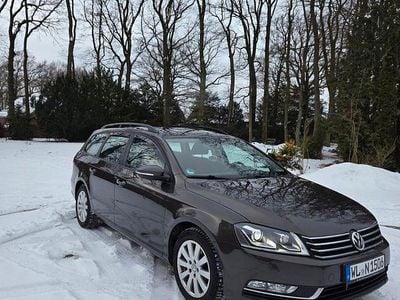 Braun Gebraucht 2014 VW Passat Kombi | 7.900 € (Guter Preis)