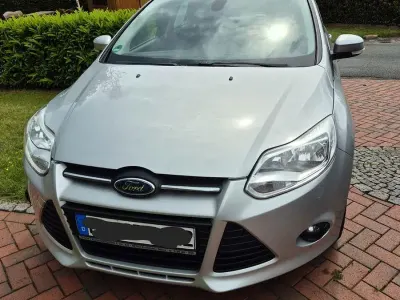 Gebraucht Ford Focus Trend 116 PS (85 kW) 2013 Silber Kombi