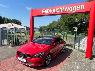 Gebraucht Mercedes CLA180 Urban 122 PS (89 kW) 2018 Rot Limousine