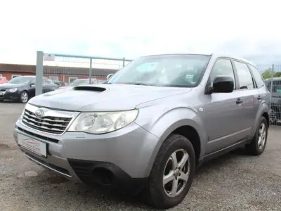 Gebraucht Subaru Forester Trend 147 PS (108 kW) 2010 Grau SUV