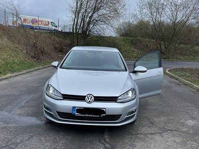 Gebraucht VW Golf VII Comfortline 110 PS (80 kW) 2017 Silber Limousine
