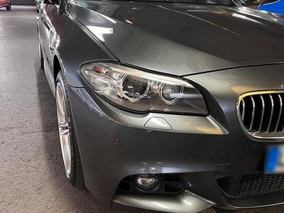 Gebraucht BMW 530 M Sport 258 PS (189 kW) 2015 Grau Kombi