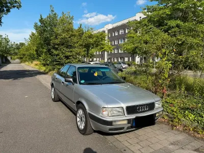 Gebraucht Audi 80 90 PS (66 kW) 1992 Silber Limousine