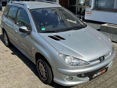 Usata Peugeot 206 Quiksilver 88 CV (64 kW) 2004 Grigio Station wagon