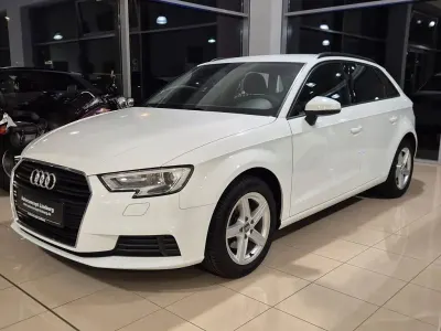 Gebraucht Audi A3 Design 116 PS (85 kW) 2019 Weiß Limousine