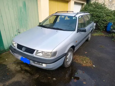 Gebraucht VW Passat 75 PS (55 kW) 1993 Silber Kombi