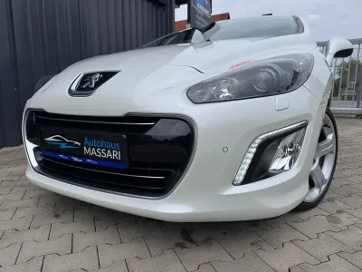 Gebraucht Peugeot 308 CC Allure 156 PS (114 kW) 2015 Weiß Cabrio