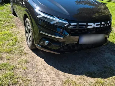 Usata Dacia Logan 90 CV (66 kW) 2024 Nero Berlina