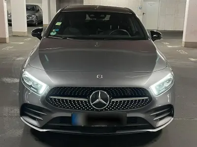 Gebraucht Mercedes A180 AMG line 136 PS (100 kW) 2019 Grau Limousine