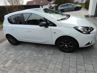Gebraucht Opel Corsa Edition 101 PS (74 kW) 2016 Weiß Kleinwagen