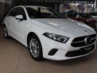 Gebraucht Mercedes A250 160 PS (117 kW) 2022 Weiß Limousine