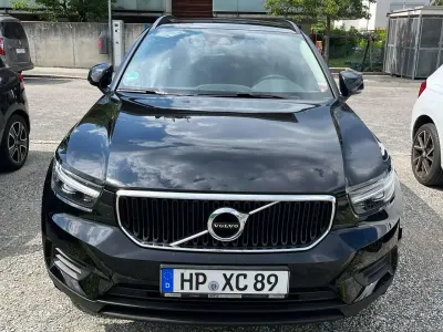 Gebraucht Volvo XC40 Momentum 129 PS (94 kW) 2021 Schwarz SUV