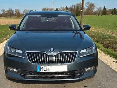 Gebraucht Skoda Superb 190 PS (139 kW) 2018 Grau Kombi
