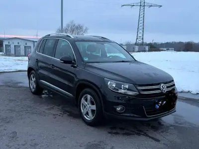 Gebraucht VW Tiguan LOUNGE 150 PS (110 kW) 2015 Schwarz SUV