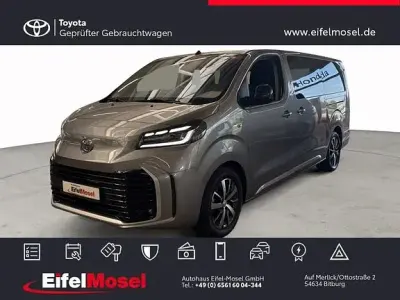 Gebraucht Toyota Proace Verso Club 177 PS (130 kW) 2024 Silver metallic Kombi